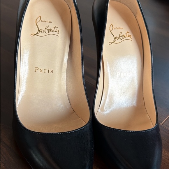 Christian Louboutin Black Leather Pointed Pumps with Red Soles - Picture 8 of 8